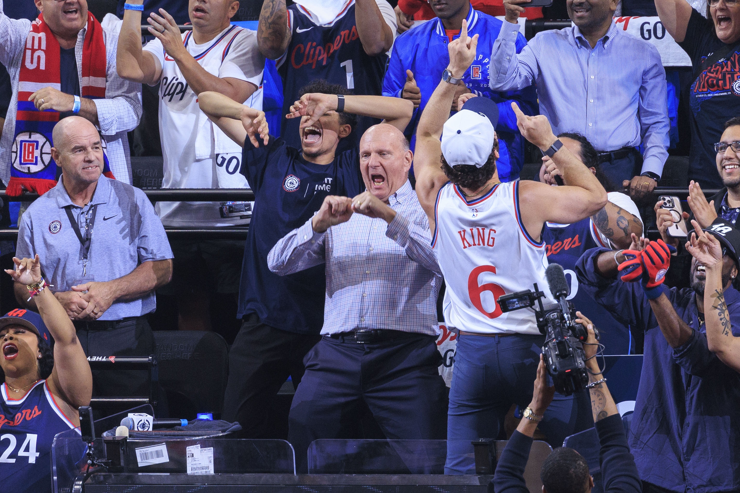 B体育体育报道-TA：快船已引发联盟信任危机 鲍尔默的巨额财富会破坏公平竞争