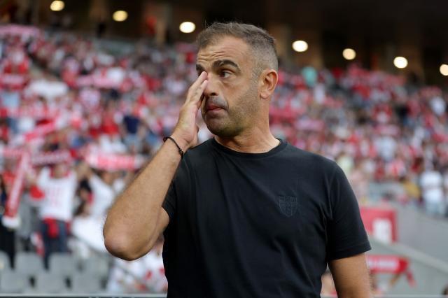 B体育-【独家】三镇3选1情定葡甲最佳主帅 或将签约1年